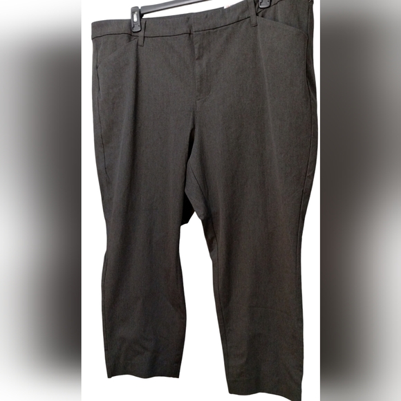 NWT Plus Size Old Navy Pixie Ankle Pants - Picture 9 of 12